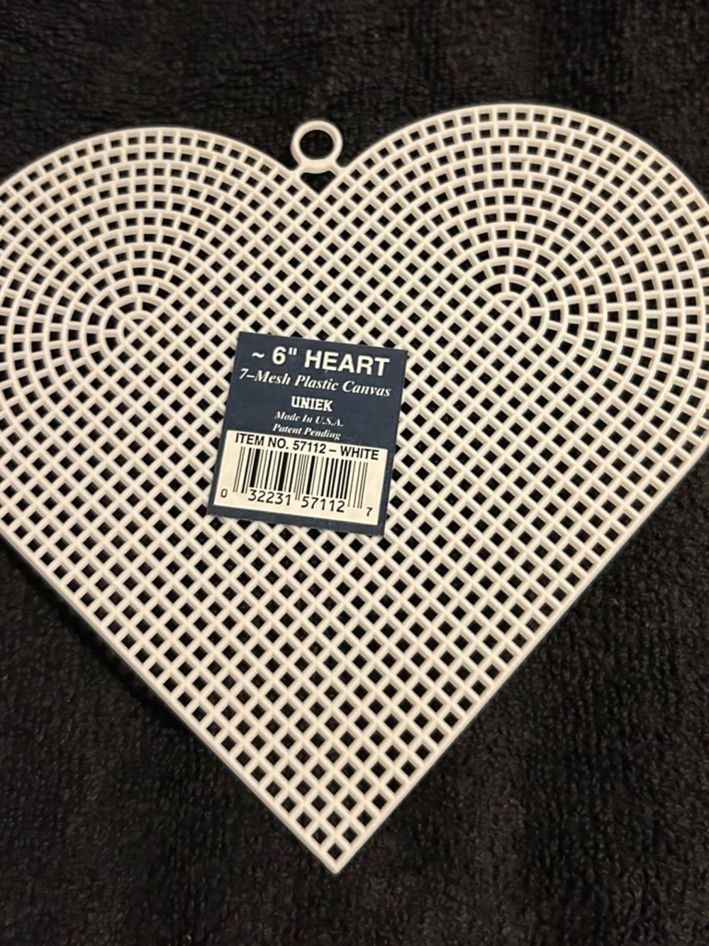 6" Heart Plastic Canvas - White Uniek
